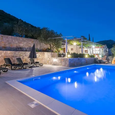 The Hidden Treasure Village - Entire * Orebić