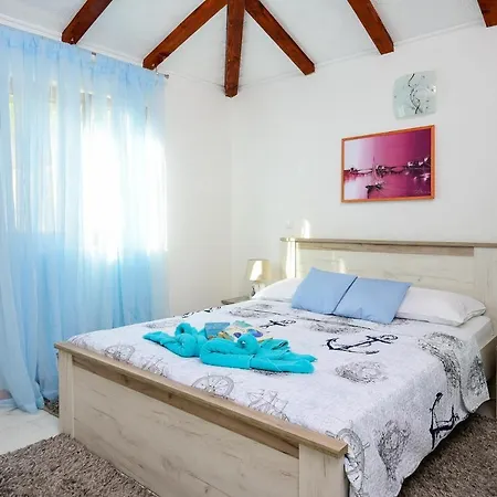 The Hidden Treasure Village - Entire * Orebić