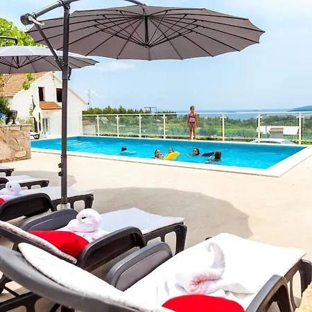 The Hidden Treasure Village - Entire Willa *