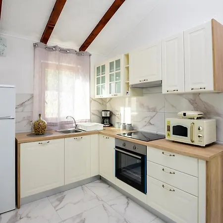 The Hidden Treasure Village - Entire Orebić