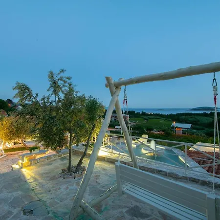 The Hidden Treasure Village - Entire Willa Orebić