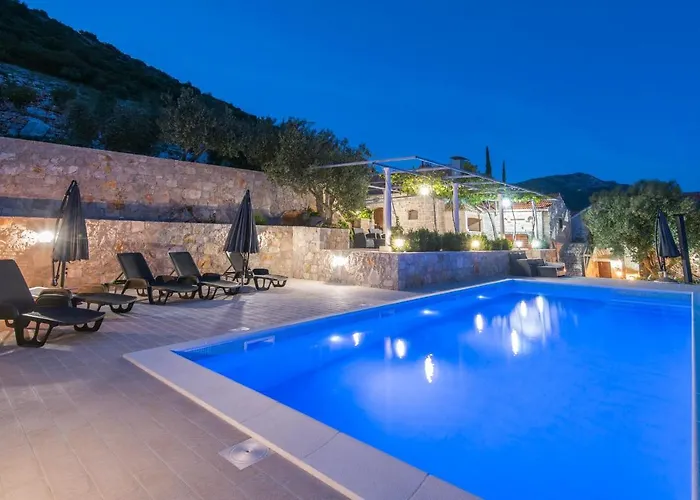 The Hidden Treasure Village - Entire * Orebić