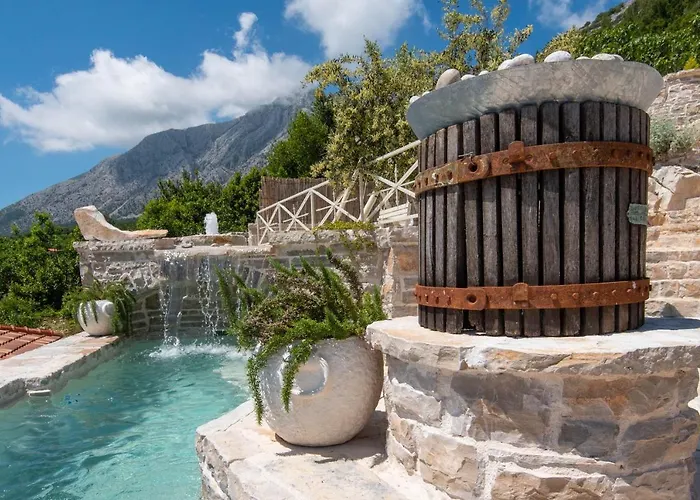 The Hidden Treasure Village - Entire * Orebić